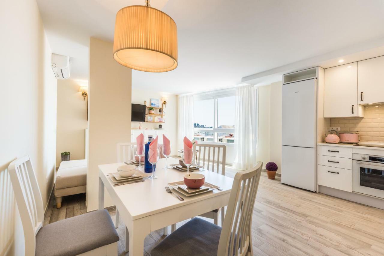 Malaga Centre Apartment With Parking Exterior photo
