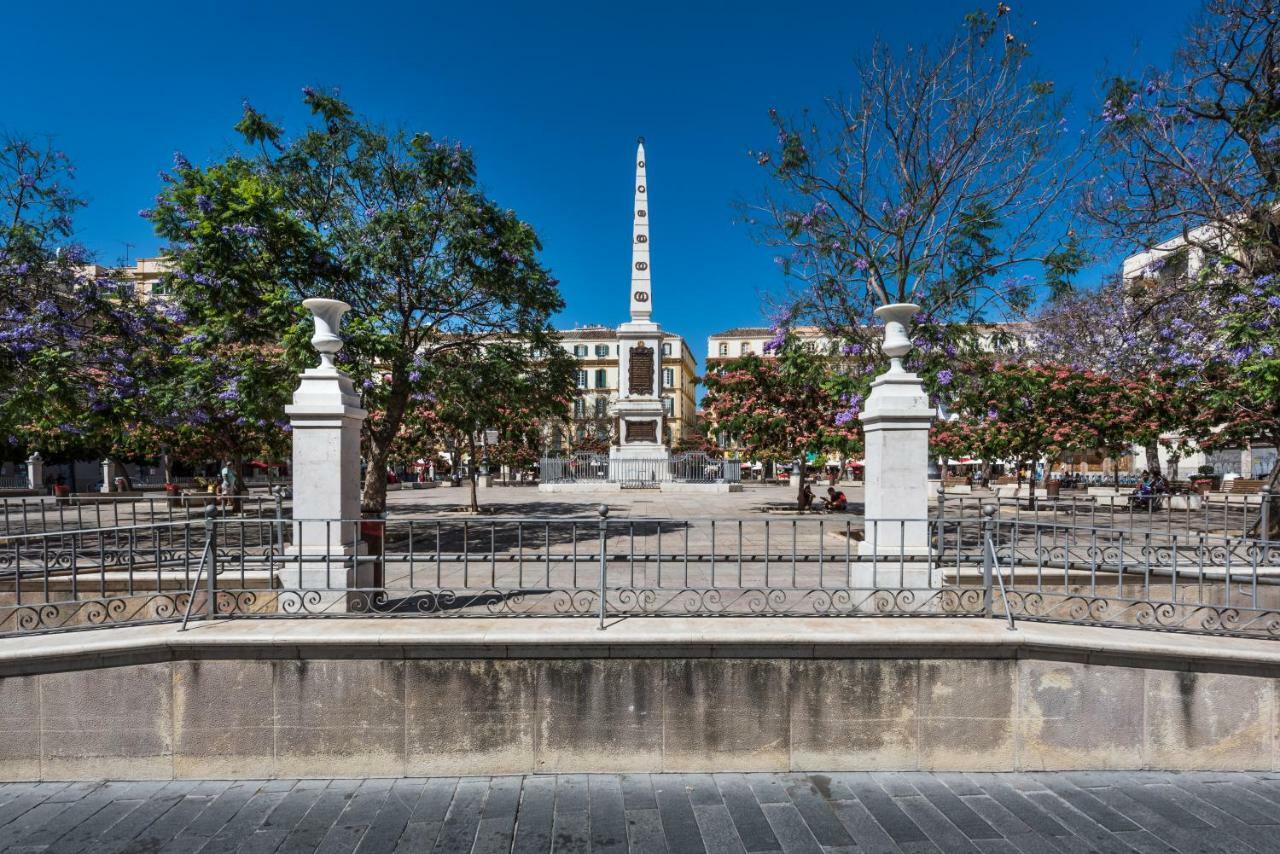 Malaga Centre Apartment With Parking Exterior photo